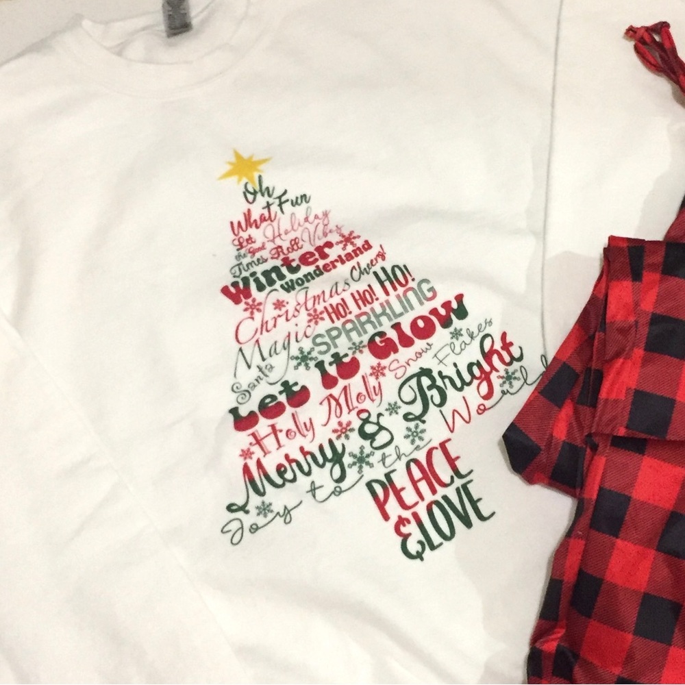 Only 1 Available🌹HP🌹Christmas Holiday Sweatshirt Top - Picture 2 of 7